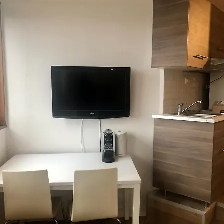 Studio Situe Sur Le Port De Deauville
